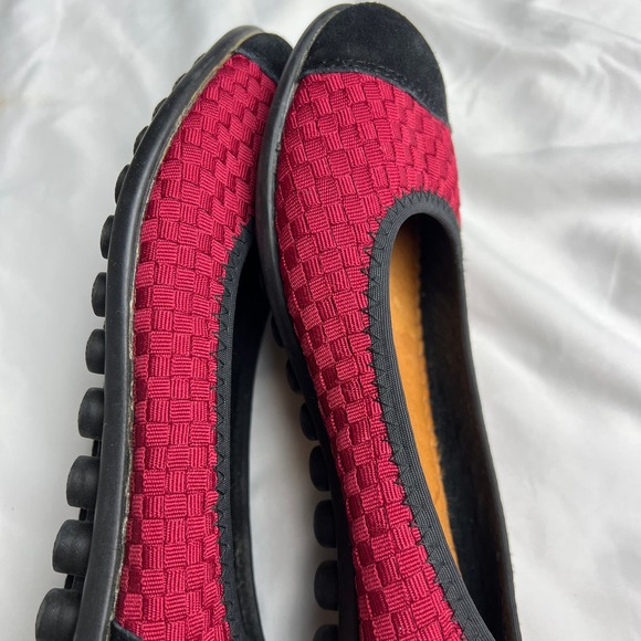 bernie Mev. Slip On Shoes, Size 8 to 8.5 - Picture 5 of 12